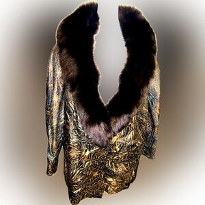Vintage Jacobson’s Leathercraft black/gold jacket with black (*fox) fur collar.